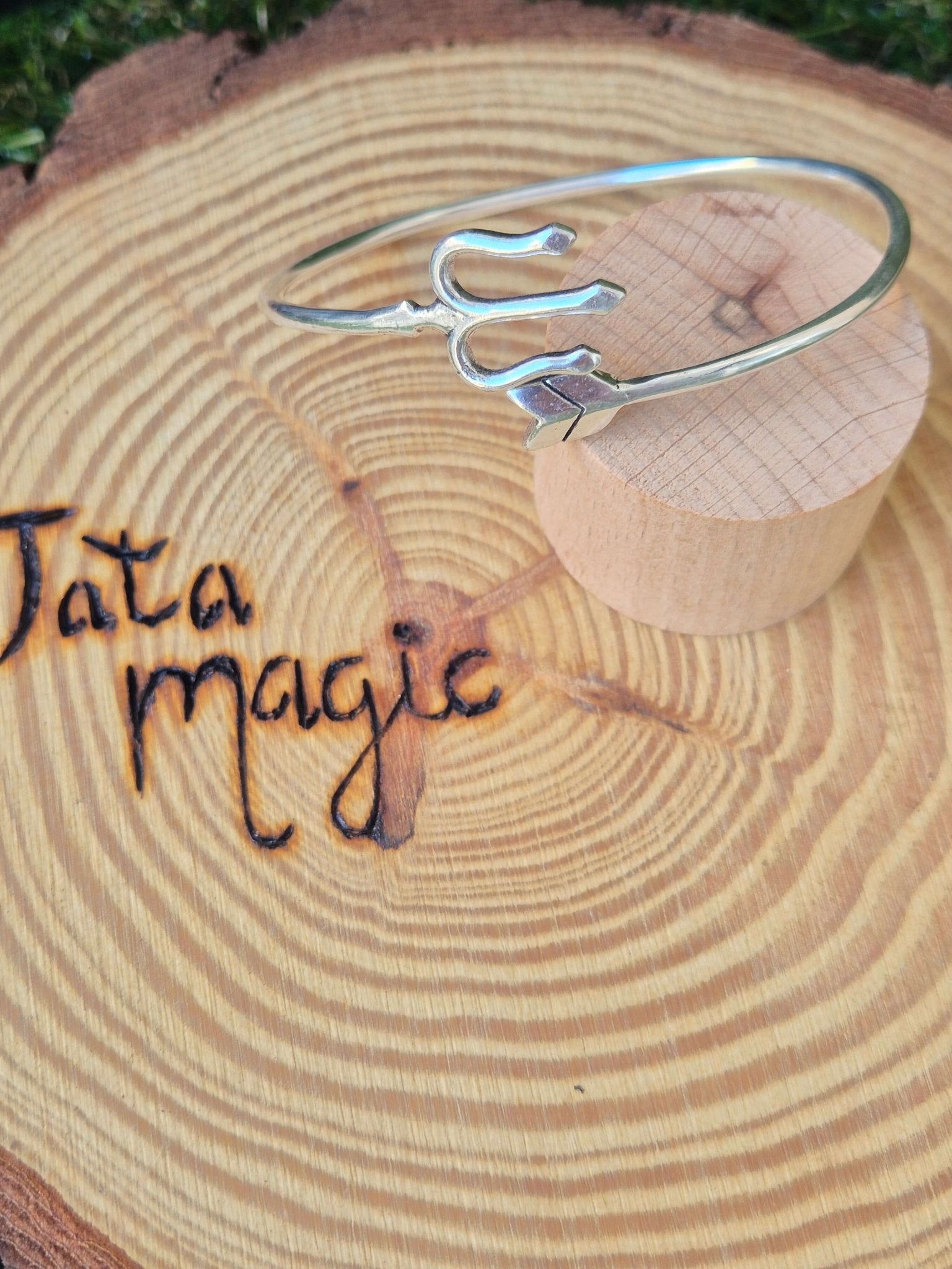 Brazalete Trishula en baño de plata BrazaleteTienda esotérica Málaga - La Tienda de Tata Magic: tienda Esotérica en Málaga
